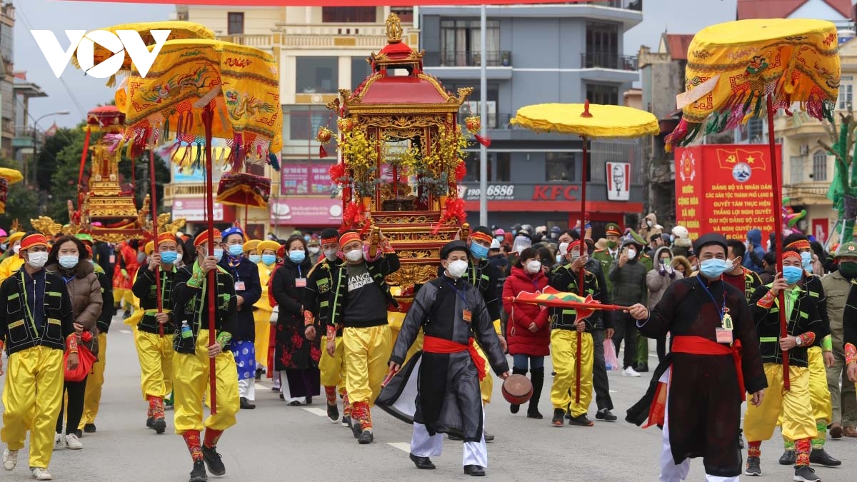 Ky Cung-Ta Phu Temple Festival excites crowds in Lang Son